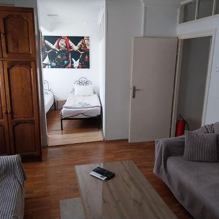 Budget Apartment Balkanika Belgrado Esterno foto