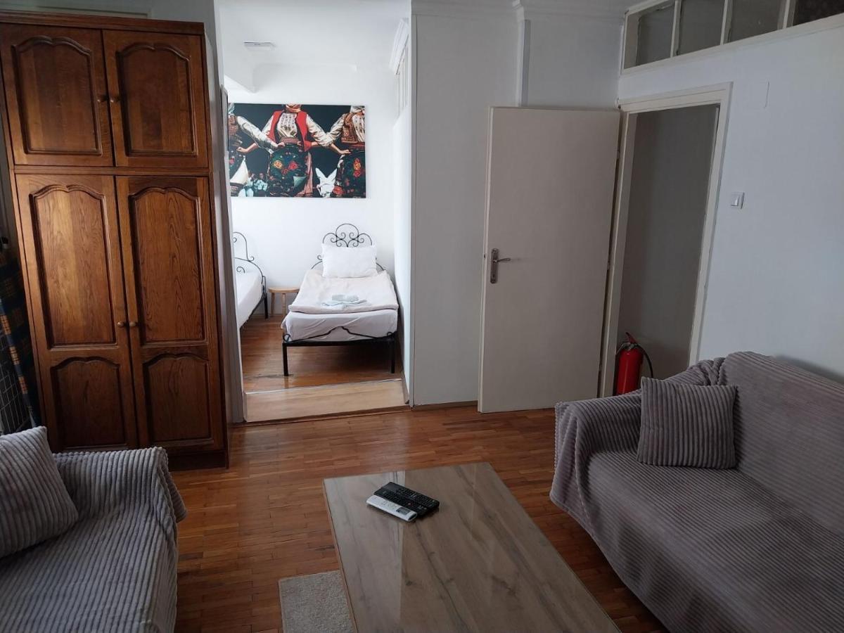 Budget Apartment Balkanika Belgrado Esterno foto