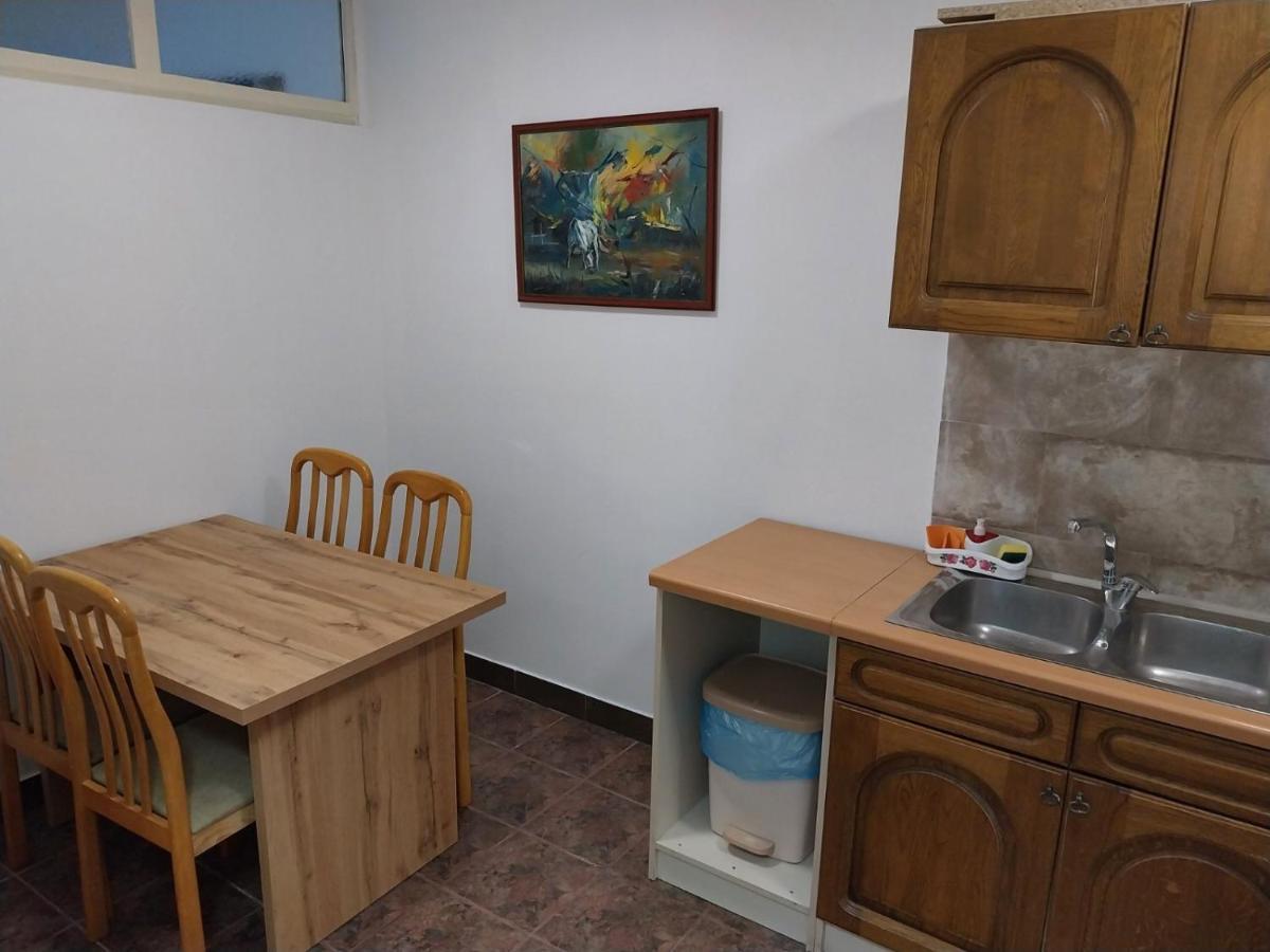 Budget Apartment Balkanika Belgrado Esterno foto